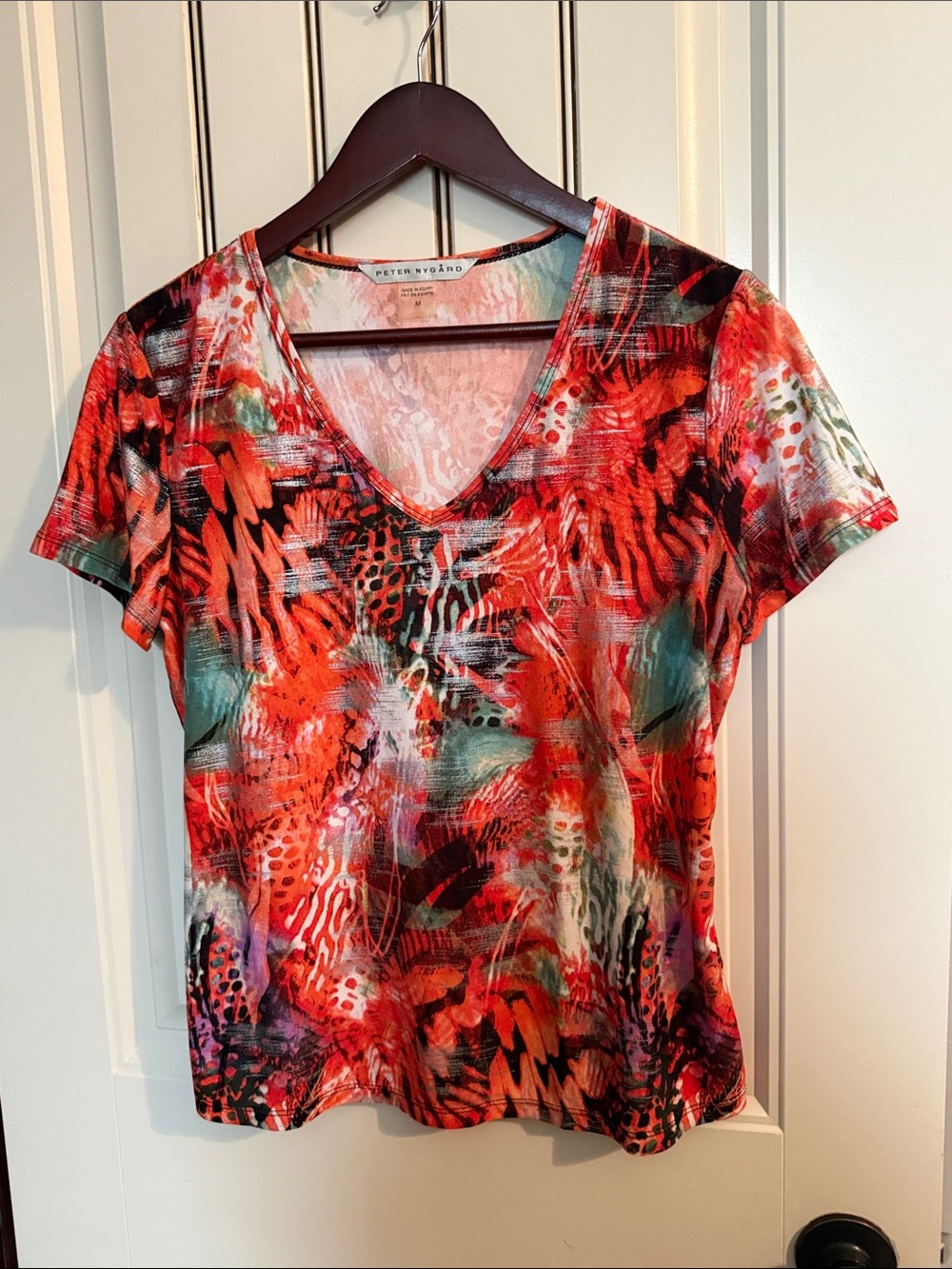Peter Nygard Red Multi Abstract V-Neck Short Sleeve Top